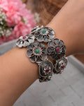 Antique Oxidized Fluted Blossom & Kundan Medallion Link Kadas
