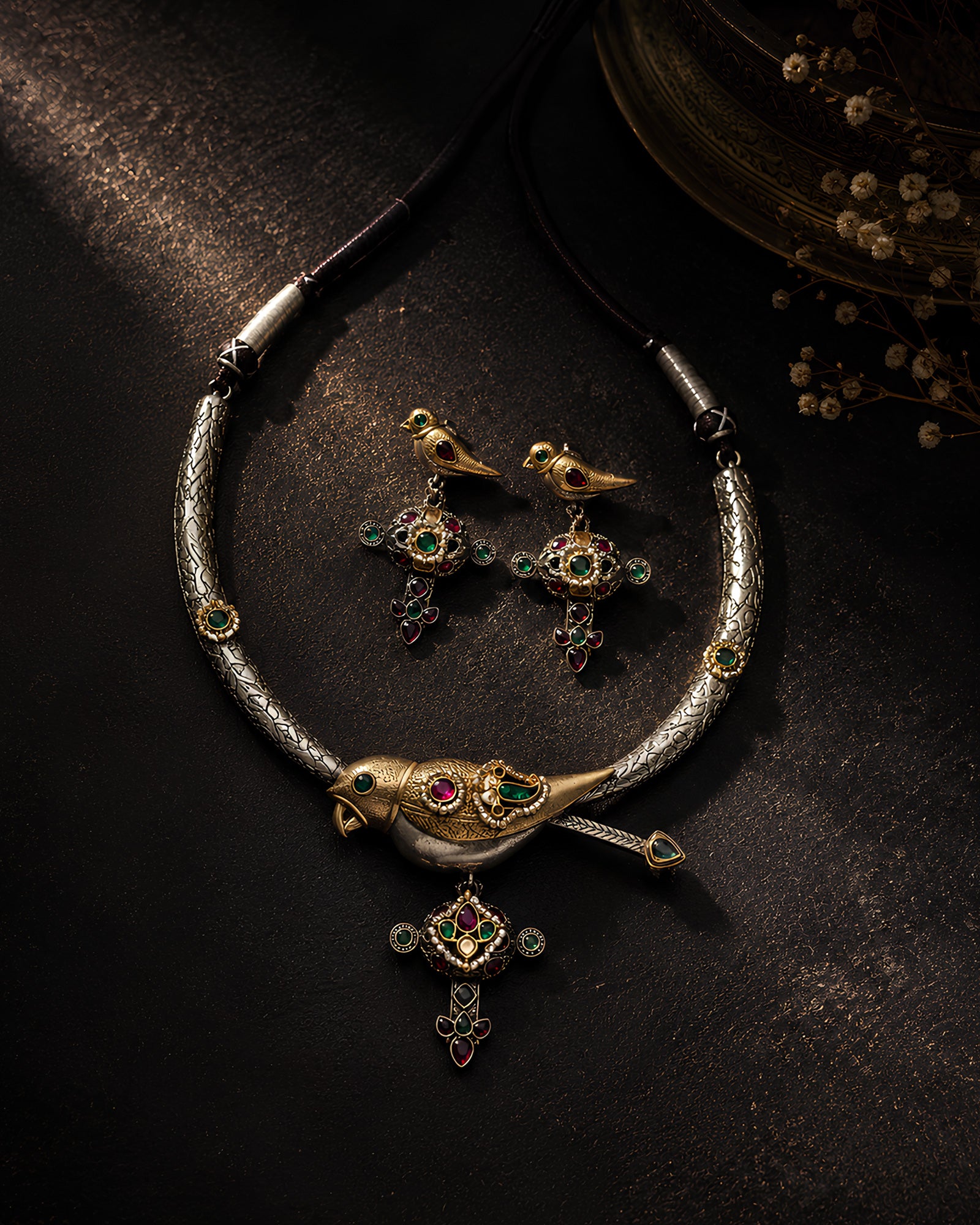 Dual-Tone Avian Motif Hasli Necklace with Crux Pendant