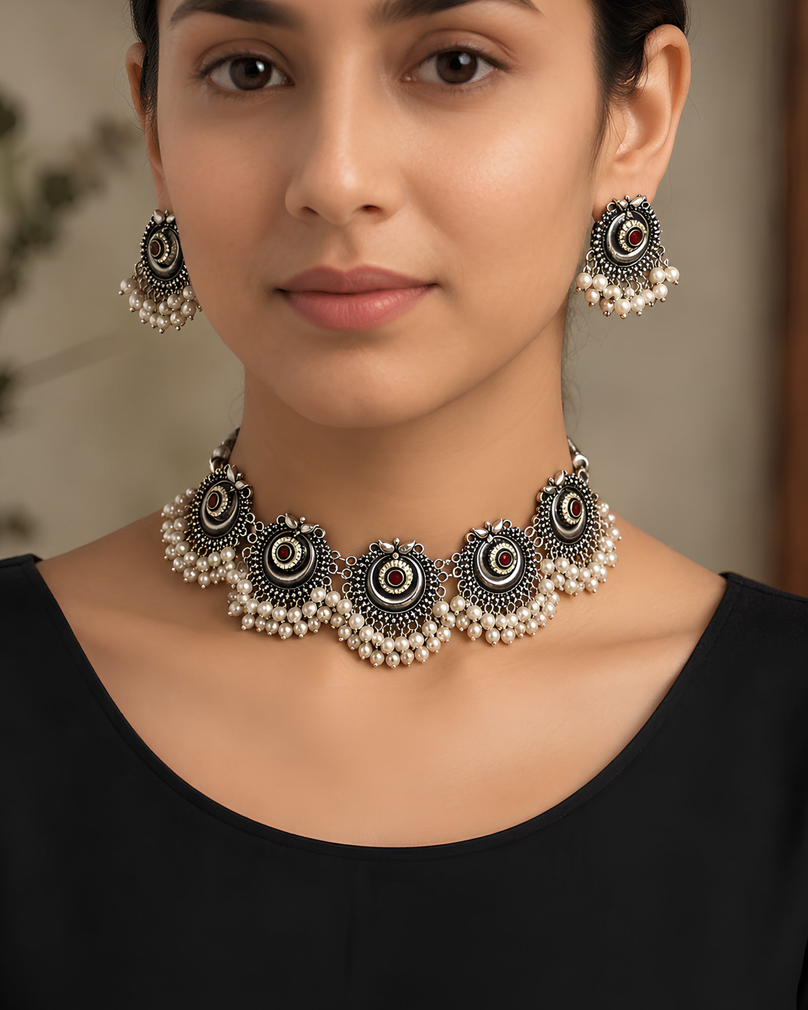 Dual-Tone Concentric Medallion & Pearl Droplet Choker Set