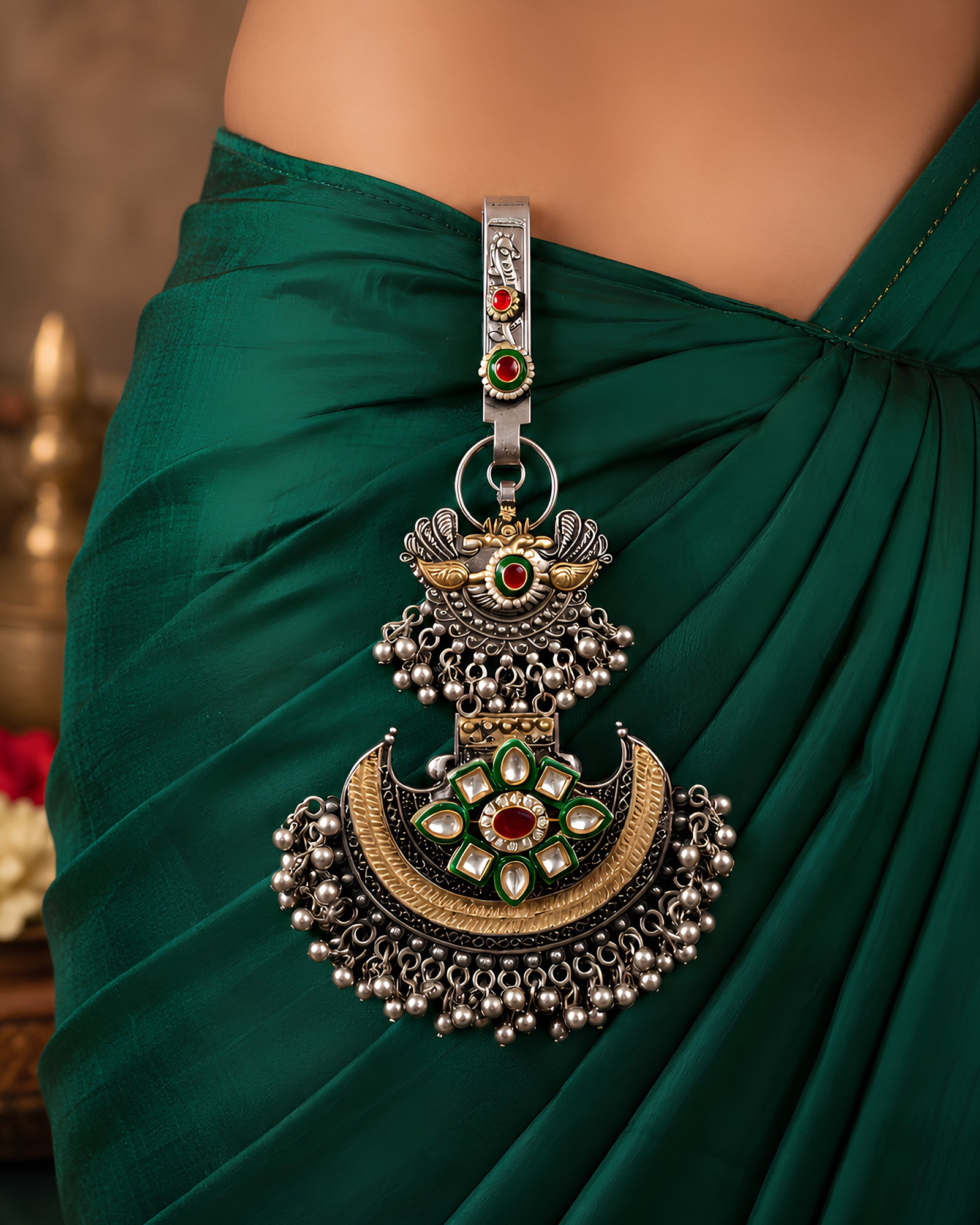 Dual-Tone Crescent Shield & Kundan Flower Saree Juda