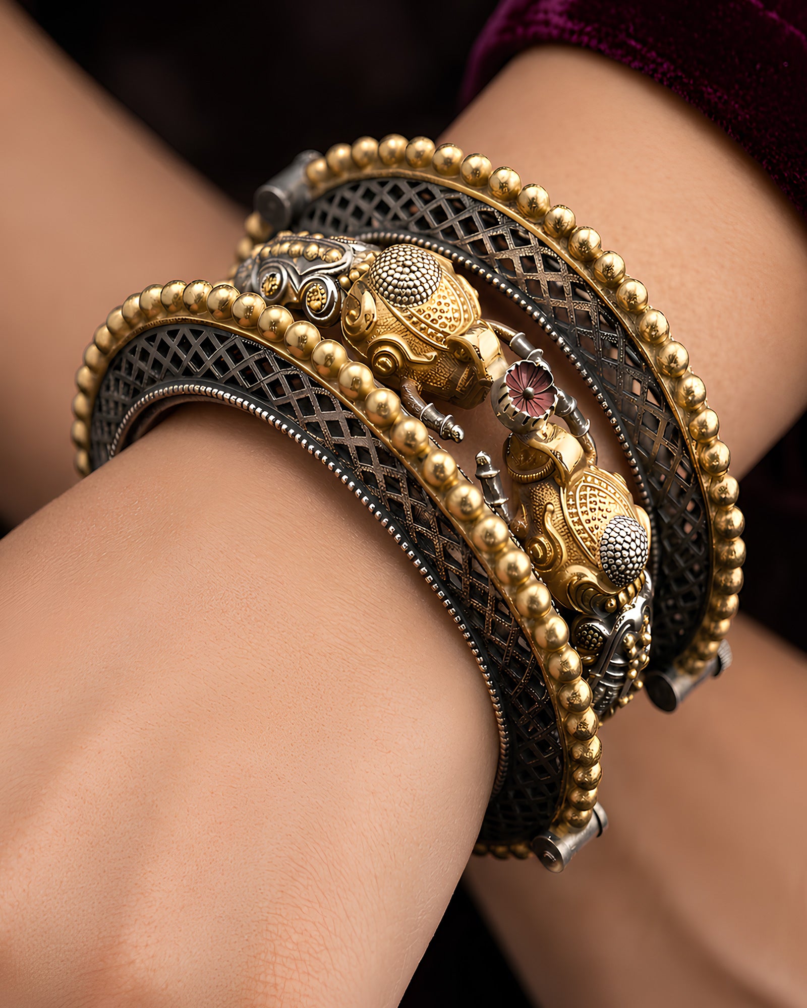Dual-Tone Elephant Motif Stacked Lattice Kada