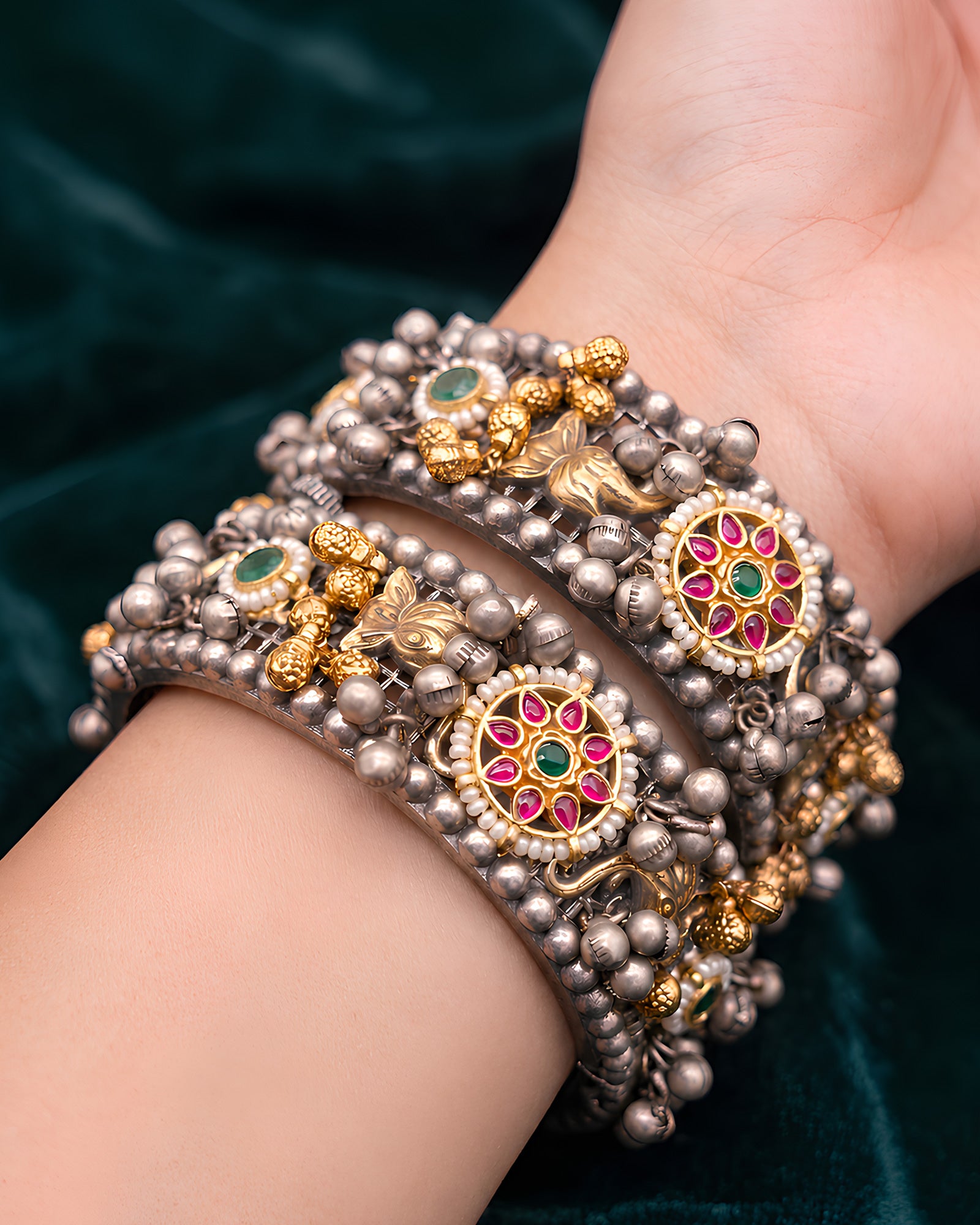 Dual-Tone Floral Medallion & Ghungroo Mesh Kada
