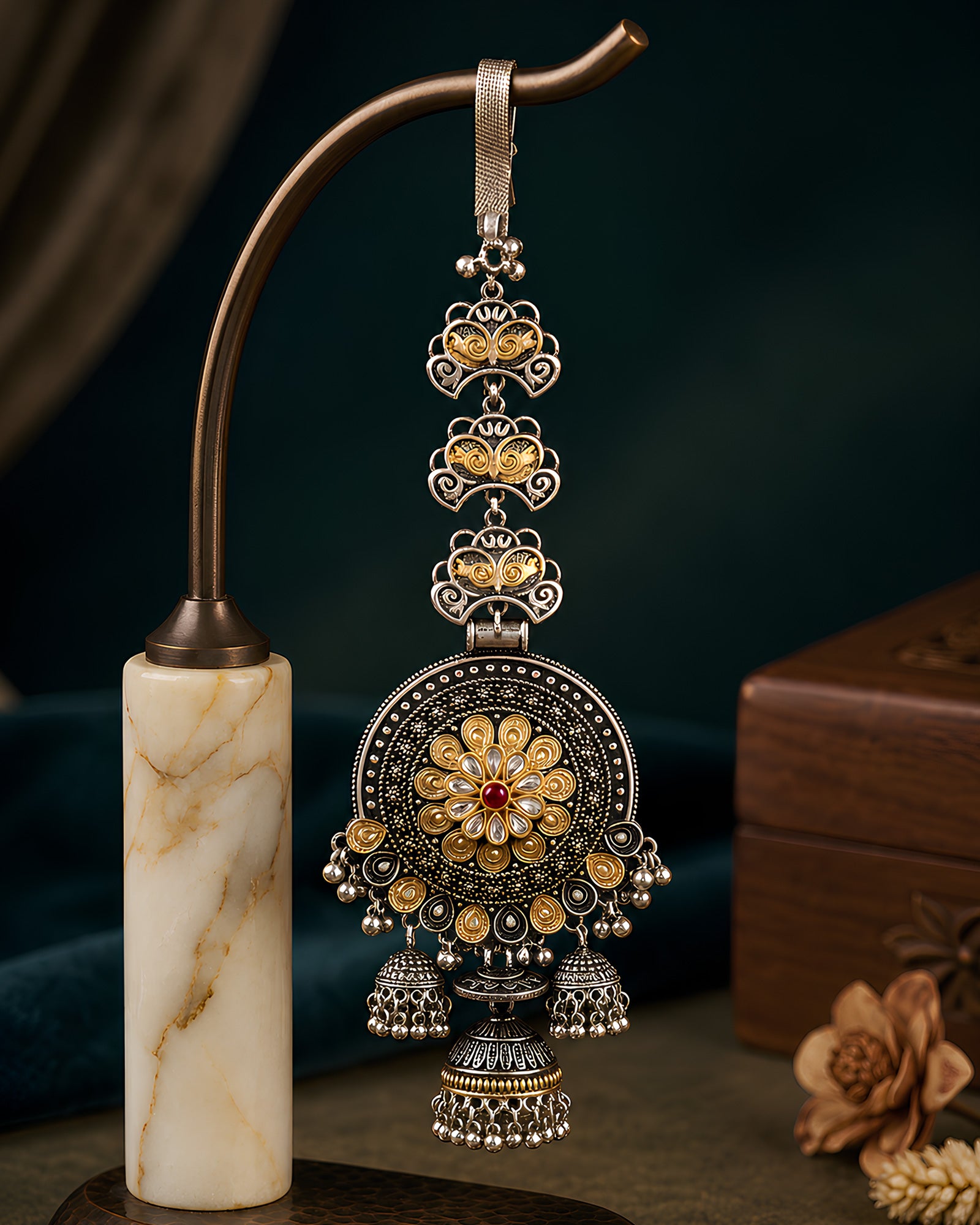 Dual-Tone Floral Medallion & Triple Jhumka Saree Juda