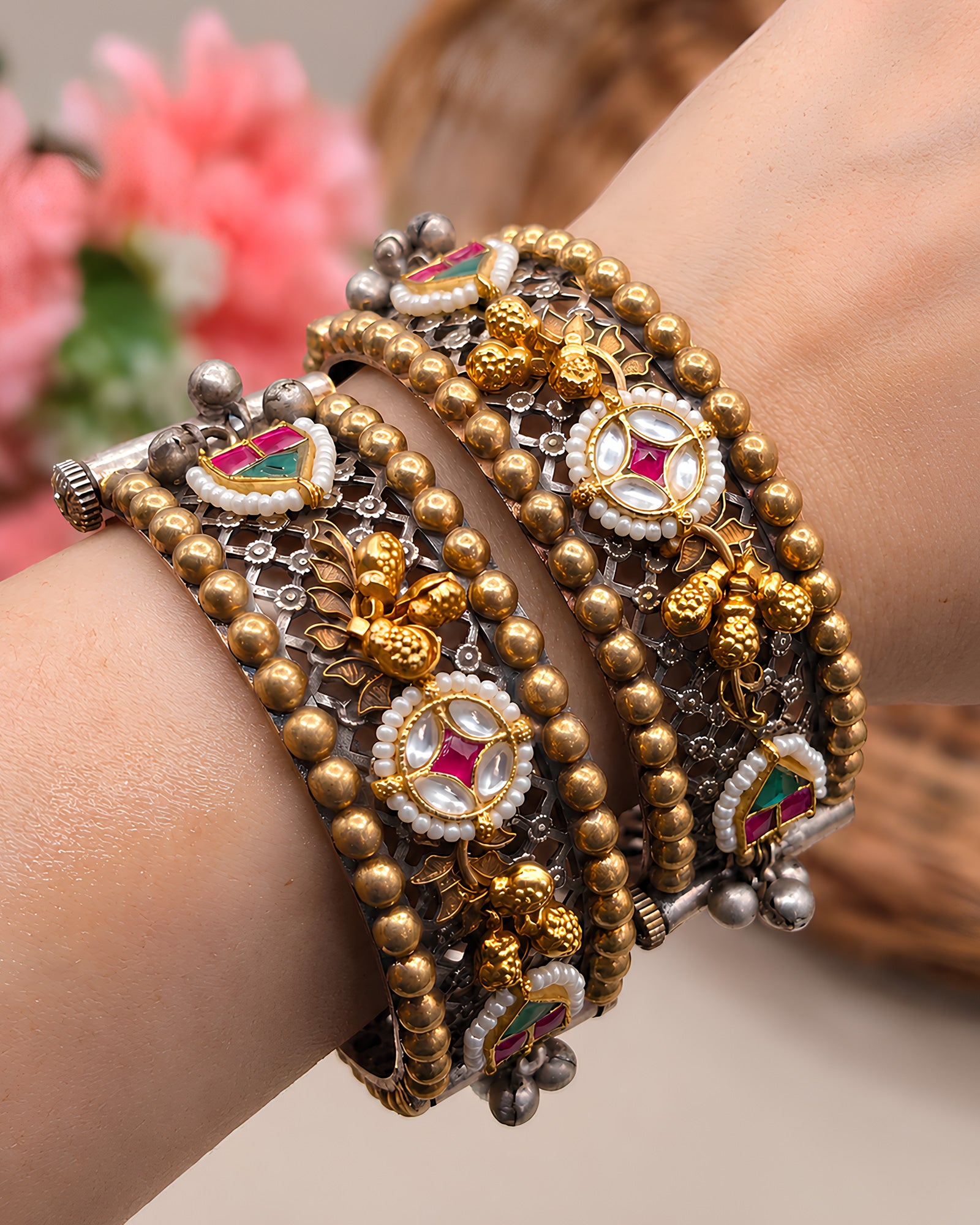 Dual-Tone Geometric Kundan Mesh Oxidized Kada