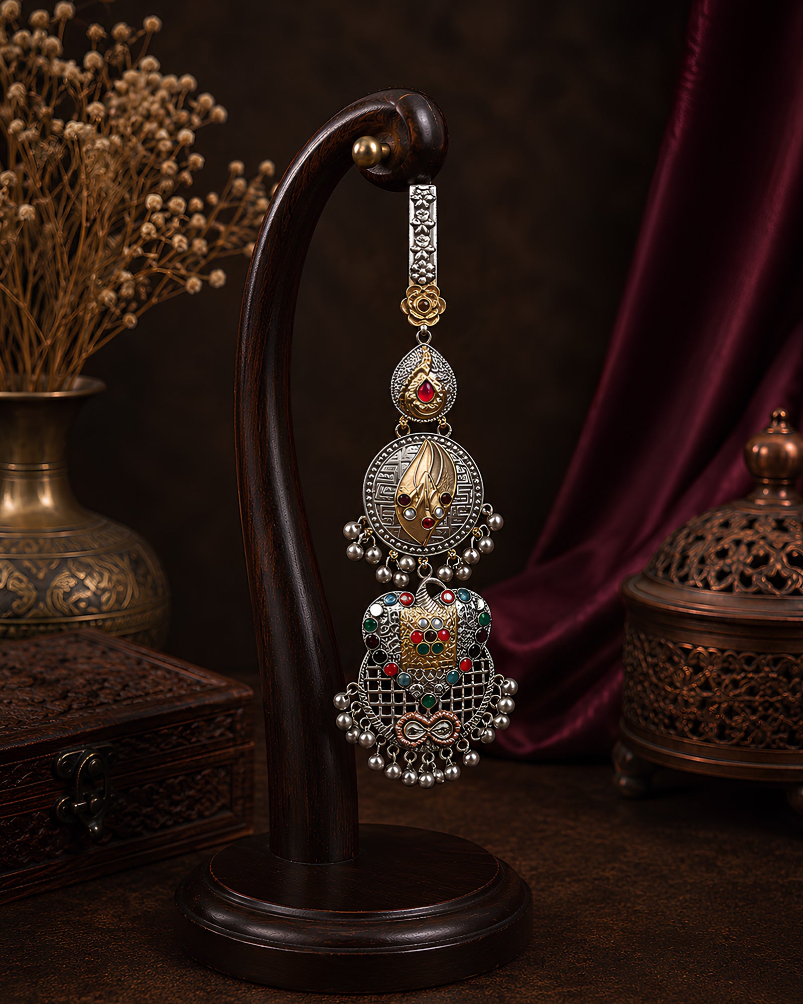 Dual-Tone Geometric Medallion Multi-Tier Chabi Chhalla