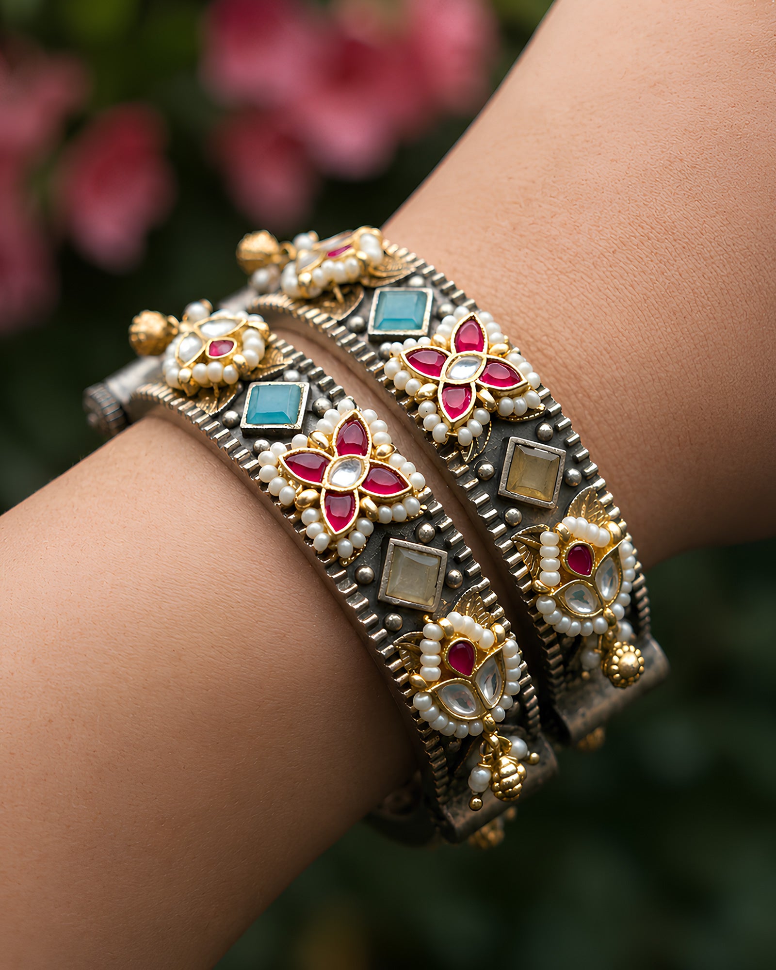 Dual-Tone Multi-Stone Floral Cluster Oxidized Kada