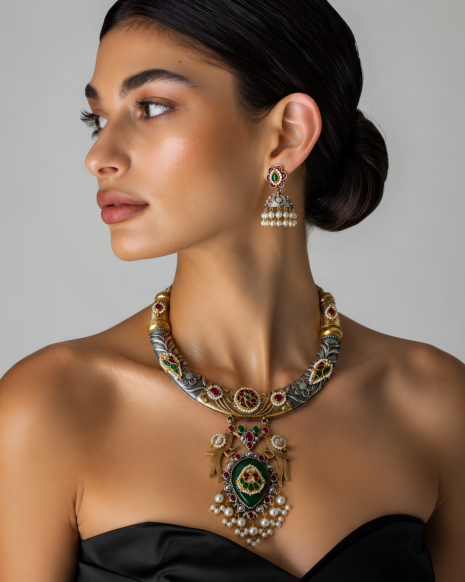 Dual-Tone Peacock Motif Green Stone & Pearl Droplet Hasli Necklace