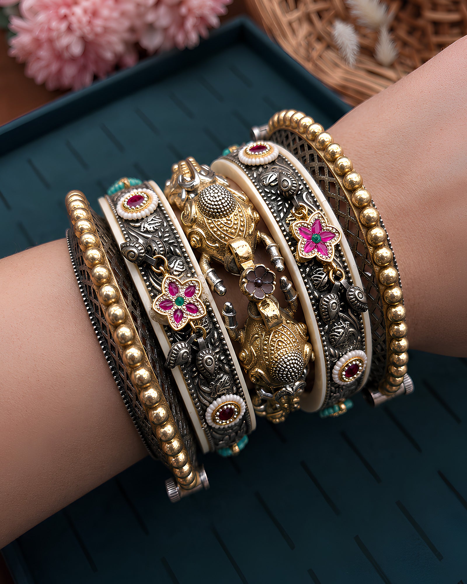 Dual-Tone Tortoise Motif Stacked Lattice Kada