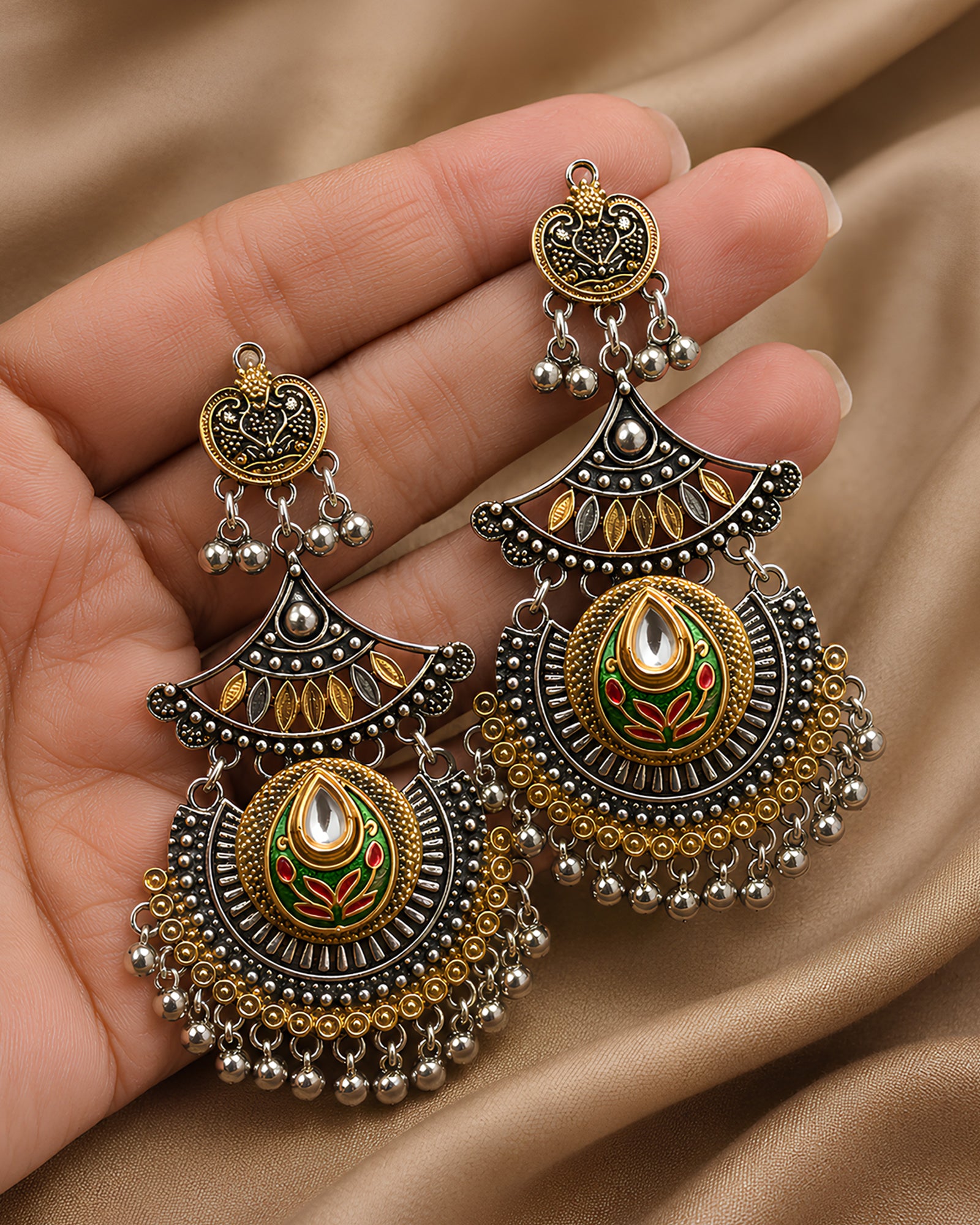Kundan Tear & Crescent Dual-Tone Oxidized Chandbalis