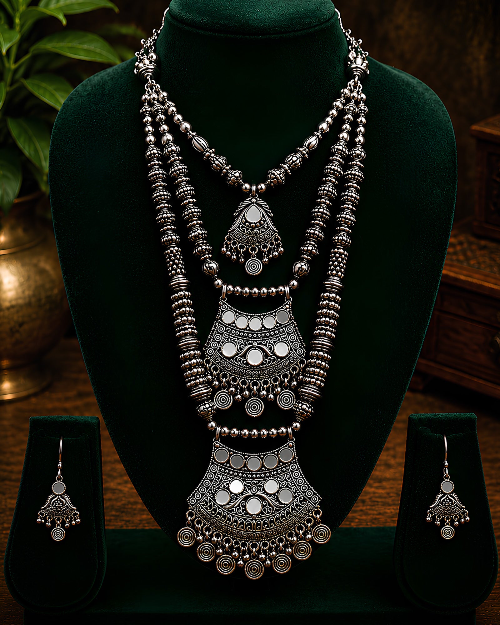 Oxidized Layered Shield & Leaf-Fringed Necklace Set