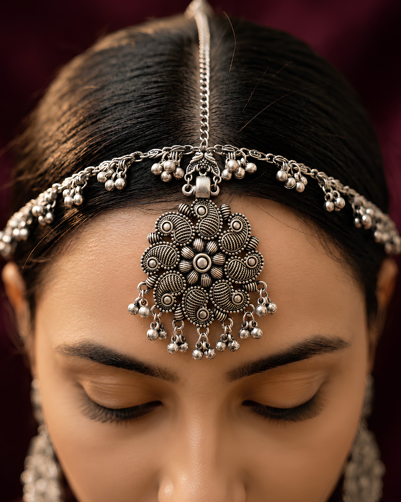 Oxidized Silver Paisley Bloom & Ghungroo-Fringed Matha Patti