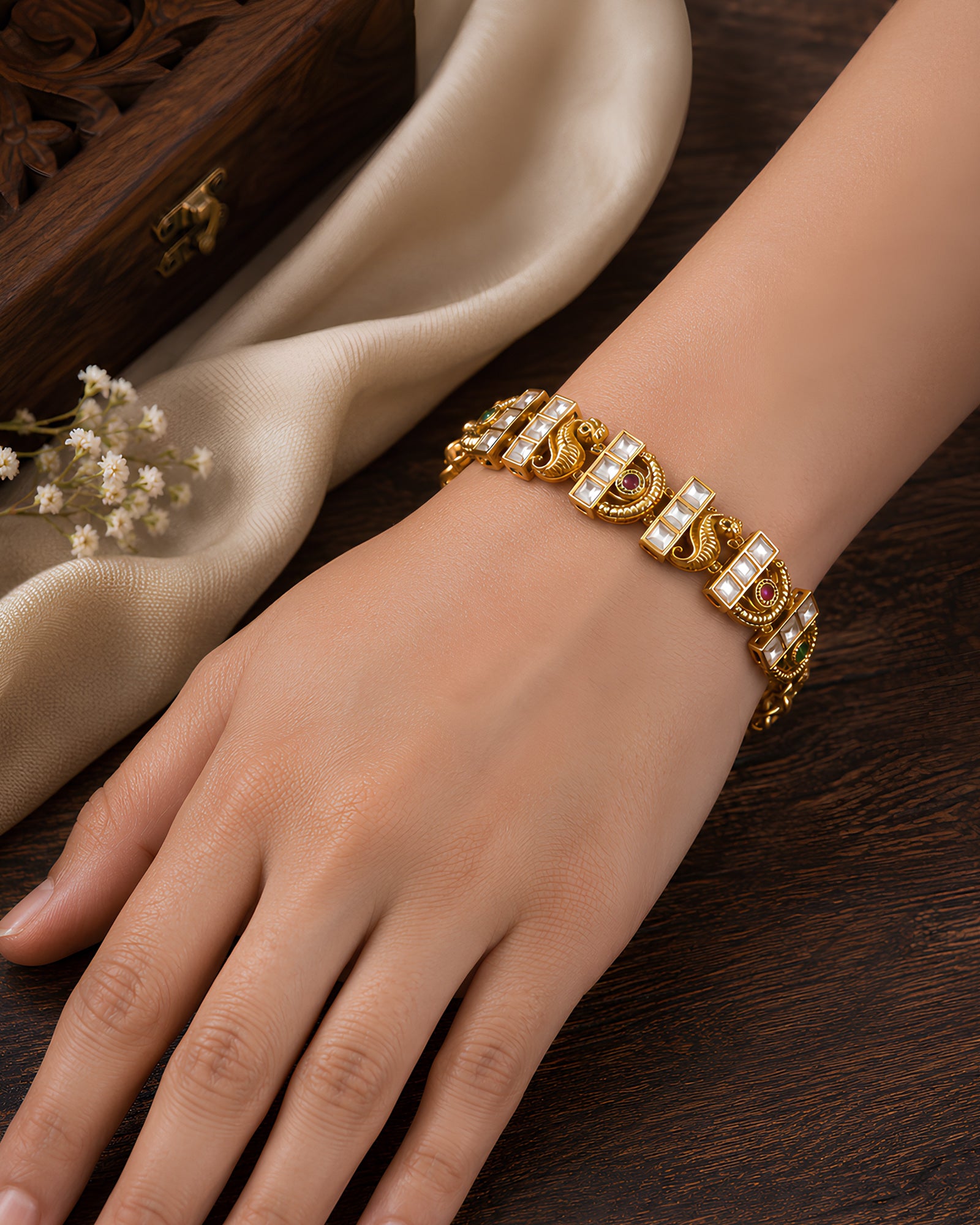 Peacock Motif Kundan Link Bracelet