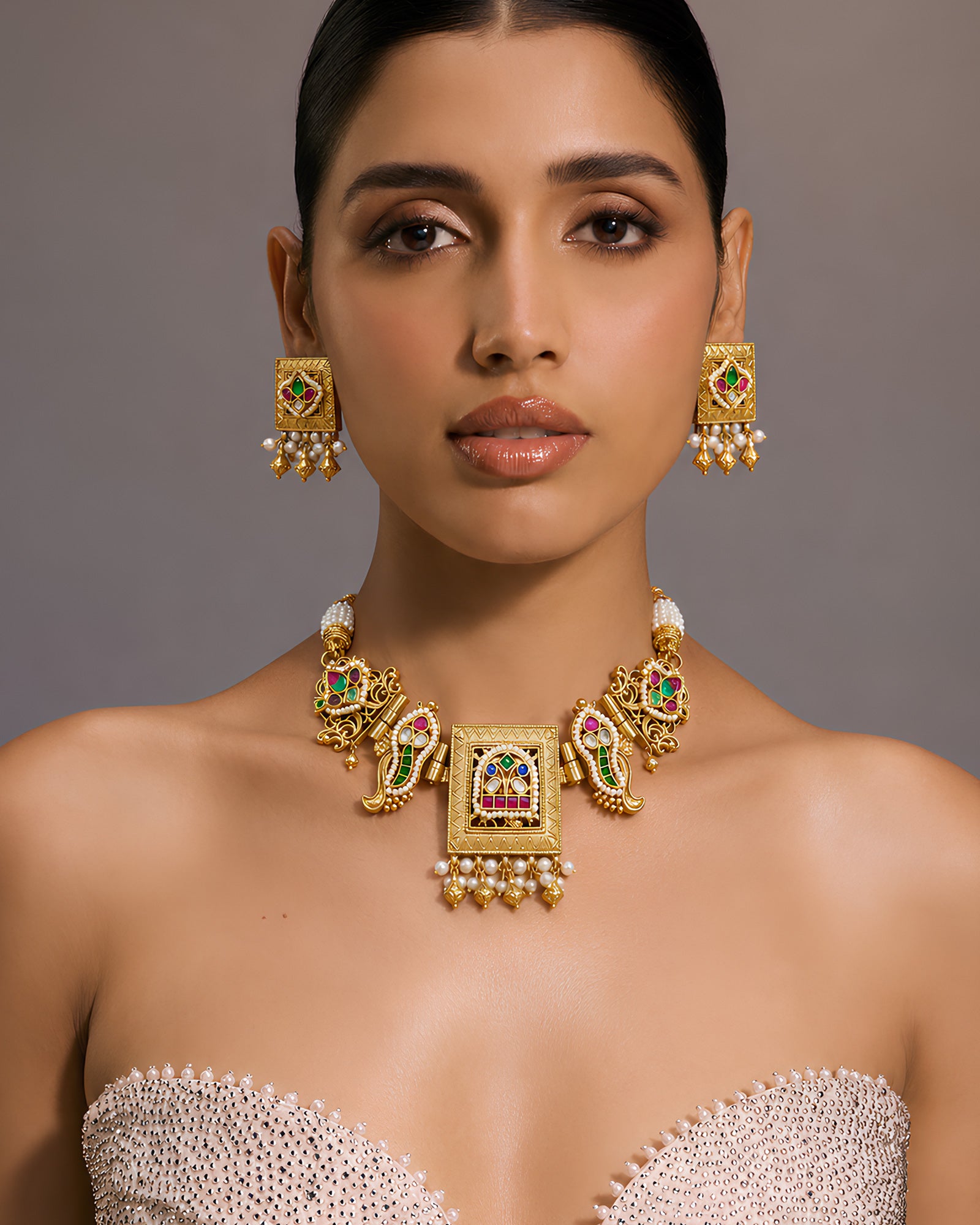 Royal Arch Motif Kundan Statement Necklace